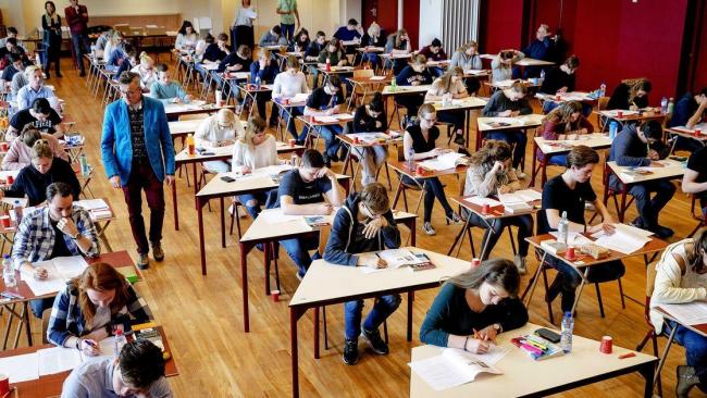 Corrigé bac 2024,  la  poésie sur toutlebacdefrancais.com