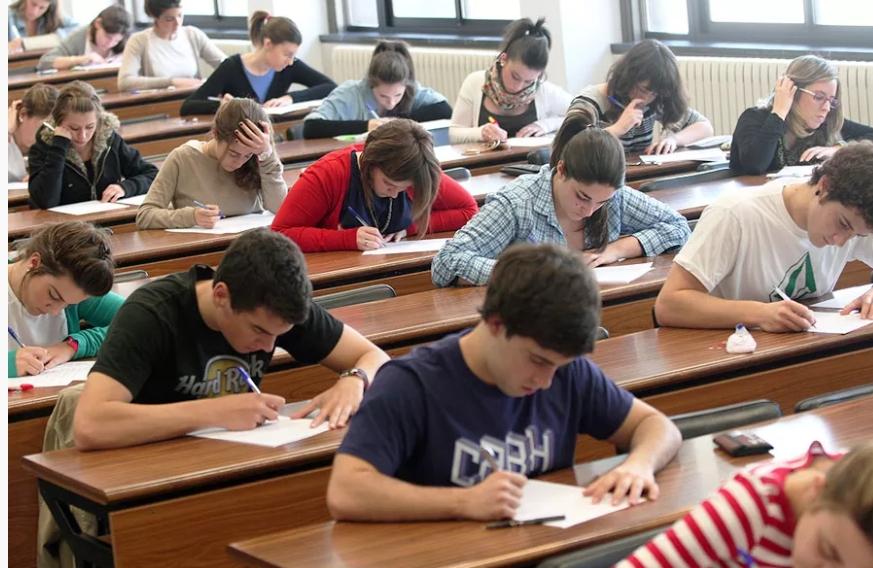 Corrigés du bac de français 2025 dès la sortie  de l'épreuve